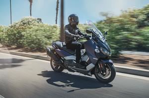 SYM celebra 20 años en España con grandes premios y descuentos en sus motos
