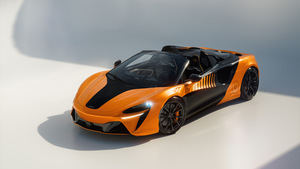 McLaren celebra su décima victoria en la F1 con el exclusivo Artura Spider MCL39 Championship Edition