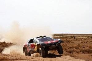 Barreda dice adiós al título y Peterhansel nuevo líder en coches