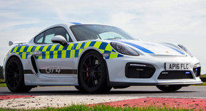 La policía de Reino Unido recibe un Porsche Cayman GT4