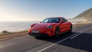 Porsche reinventa el Taycan: ahora tiene marchas virtuales, sonido deportivo y hasta 700 km de autonomía
