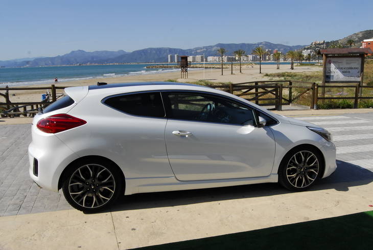 Toda la exclusividad de un CUPRA en carrocería familia