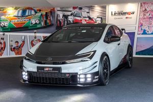 Toyota presenta el impresionante prototipo Prius 24h Le Mans Centennial GR Edition en homenaje a la legendaria carrera de resistencia