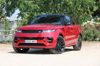 Probamos el nuevo Range Rover Sport P550e, más lujoso, dinámico y con una gran autonomía eléctrica