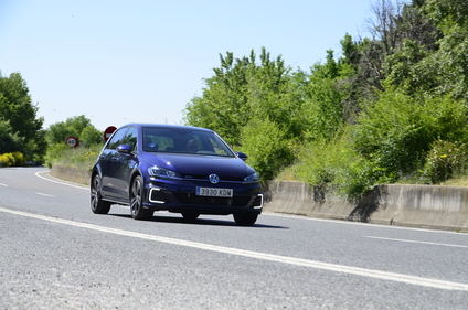 ¿Buscas un híbrido enchufable con el que poder divertirte?, así es el Volkswagen Golf GTE
