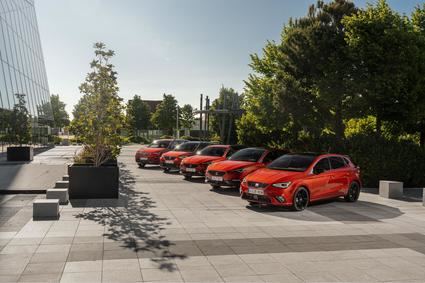 SEAT lanza la gama FR 75 Aniversario para celebrar su legado deportivo