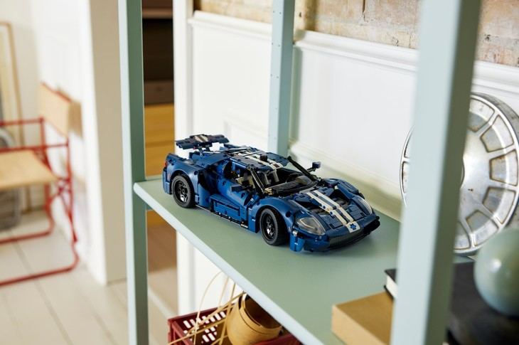El regalo perfecto para los amantes de los coches: el set LEGO Technic Ford GT 2022 a escala 1:12