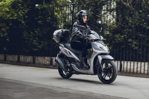 SYM Symphony SR 125 ABS 2026: el superventas urbano se renueva con más seguridad y tecnología
