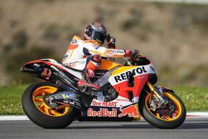 Marc Márquez se prueba depués de su lesión