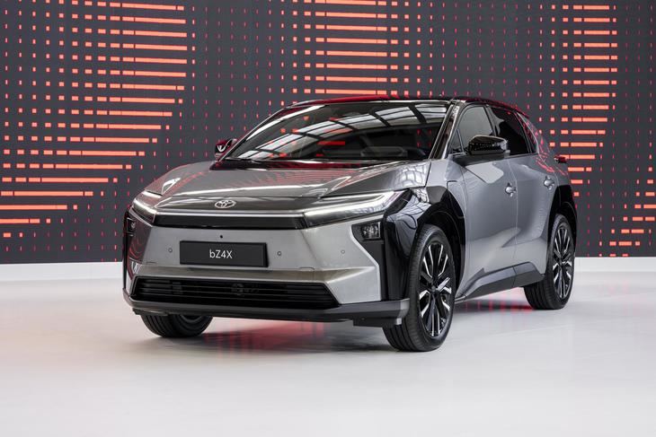 Toyota mejora el bZ4X con recarga más rápida y mayor autonomía