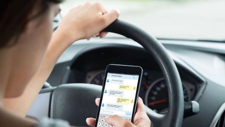 El 40% de los conductores denunciados por usar el móvil al conducir