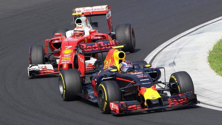 Vettel sancionado con 10 segundos pasa a ser 5º. Mostramos el vídeo del incidente