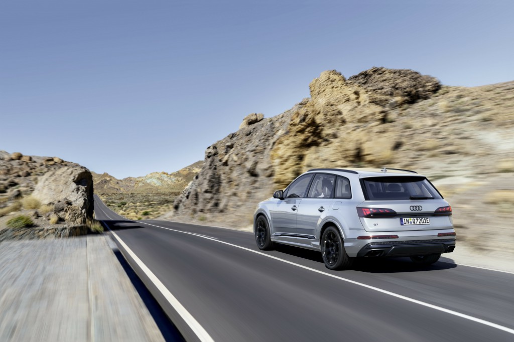 audi-q7-q8-TFSIe-quattro-2024-motorpoint