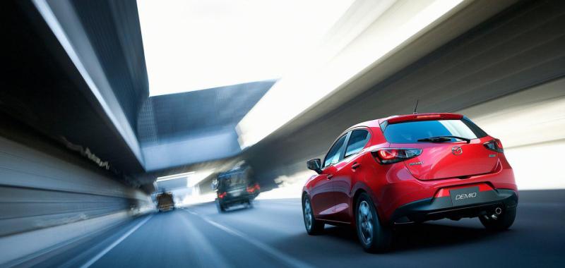 Mazda 2 2015