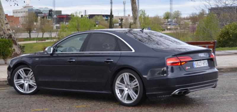 Audi S8