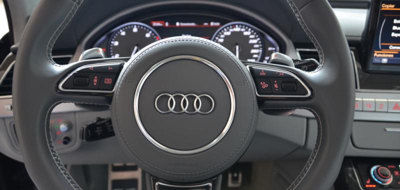 Audi S8 interior