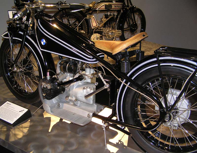 BMW: 100 años de historia a través de sus modelos | Revista de coches,